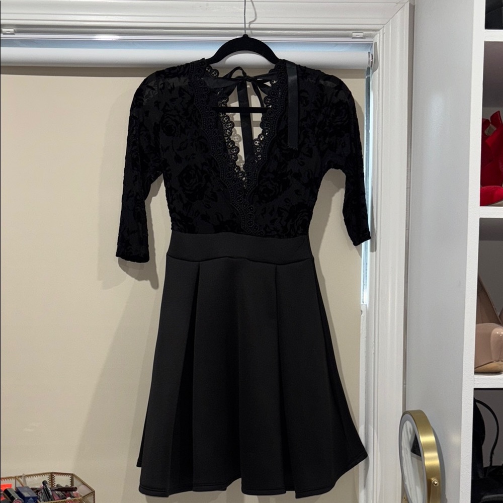 Fashion Nova Black Lace Long Sleeve Dress